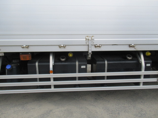 日野プロフィアアルミウイング大型（10t）[写真17]