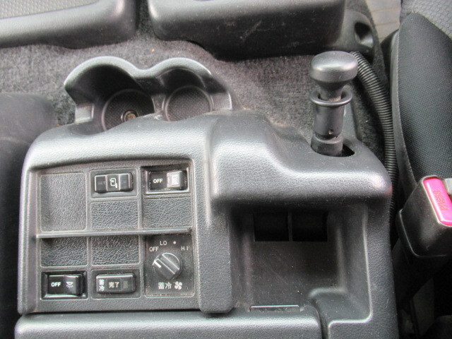 日野プロフィアアルミウイング大型（10t）[写真31]