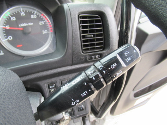 日野プロフィアアルミウイング大型（10t）[写真35]