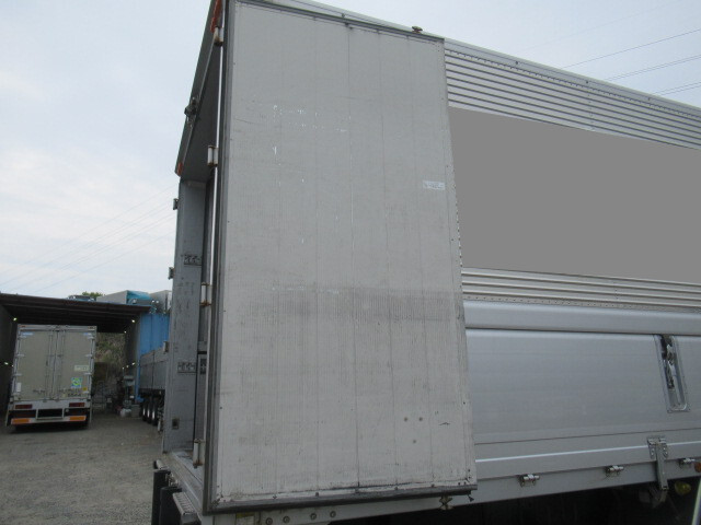 日野プロフィアアルミウイング大型（10t）[写真06]