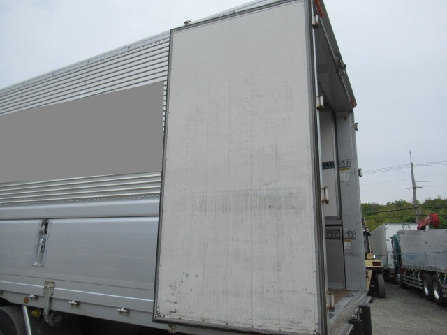 日野プロフィアアルミウイング大型（10t）[写真07]