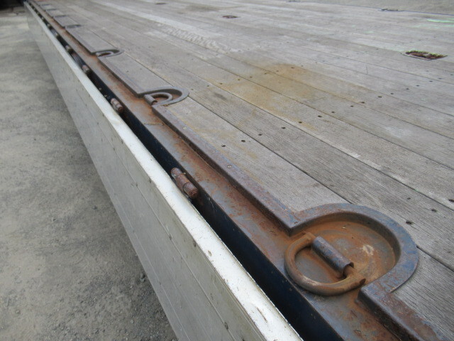 いすゞギガアルミブロック大型（10t）[写真15]