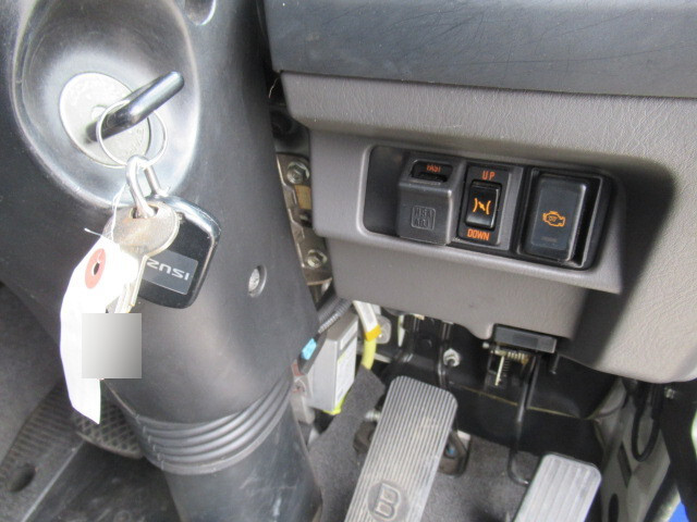 いすゞギガアルミブロック大型（10t）[写真34]