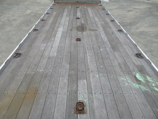 いすゞギガアルミブロック大型（10t）[写真08]