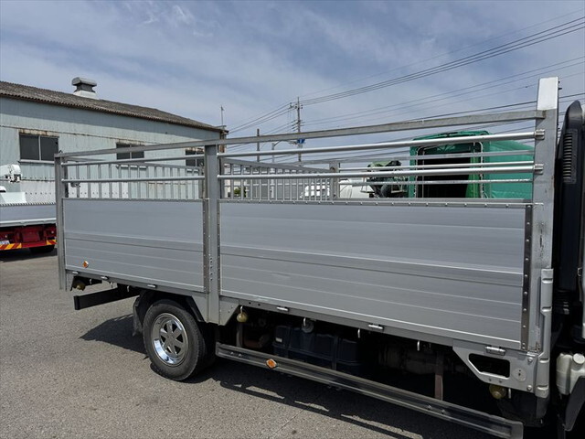 いすゞエルフ平ボディ小型（2t・3t）[写真16]