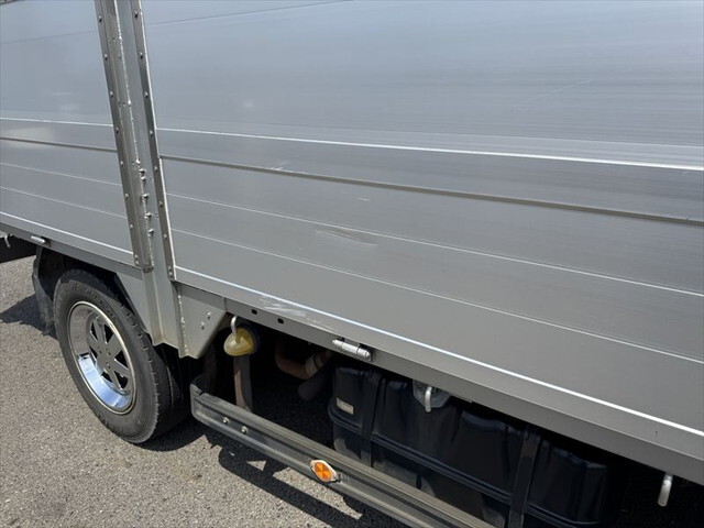 いすゞエルフ平ボディ小型（2t・3t）[写真17]