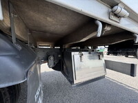 いすゞエルフ平ボディ小型（2t・3t）[写真23]