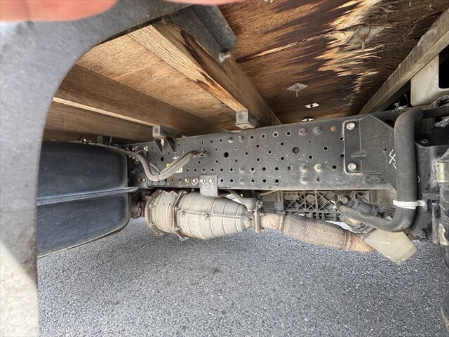 いすゞエルフ平ボディ小型（2t・3t）[写真27]