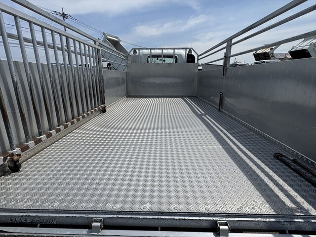 いすゞエルフ平ボディ小型（2t・3t）[写真08]