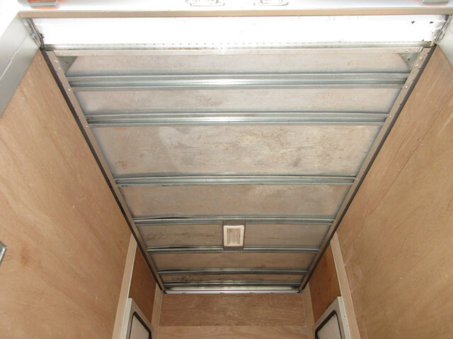 日野デュトロパネルバン小型（2t・3t）[写真11]