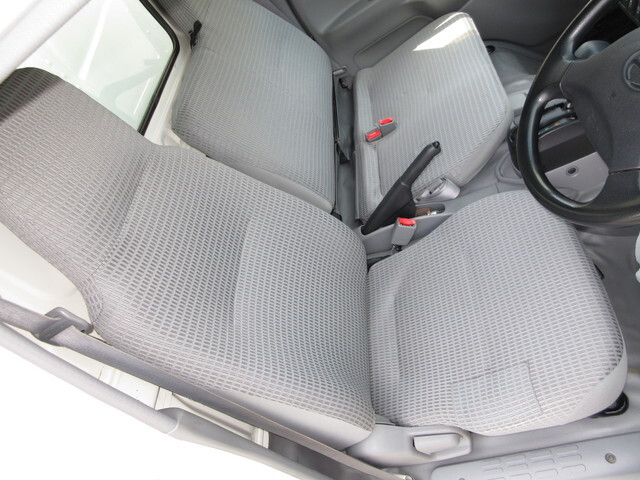 日野デュトロパネルバン小型（2t・3t）[写真15]