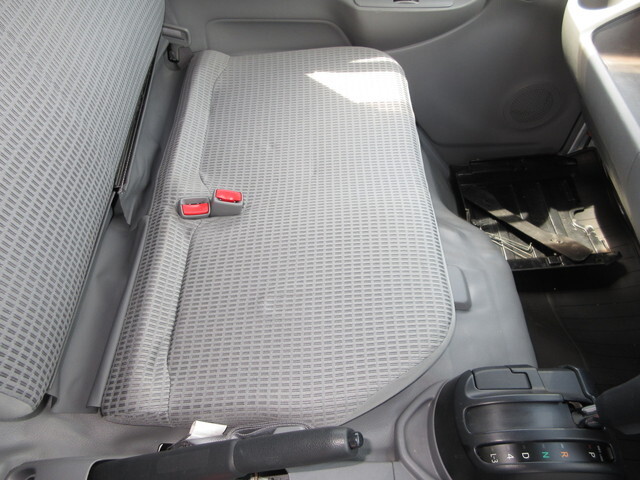 日野デュトロパネルバン小型（2t・3t）[写真16]