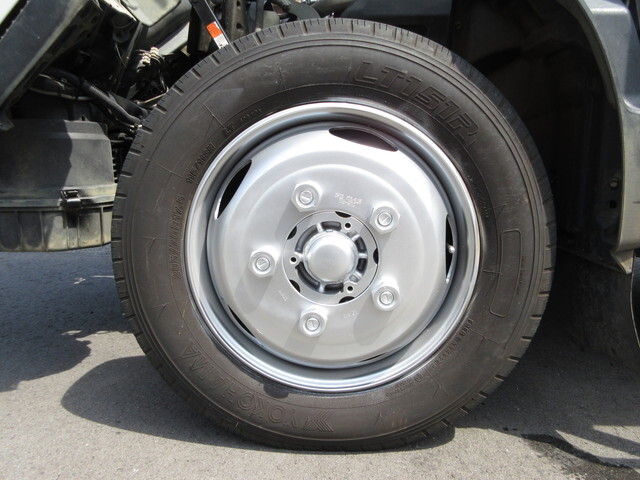 日野デュトロパネルバン小型（2t・3t）[写真27]