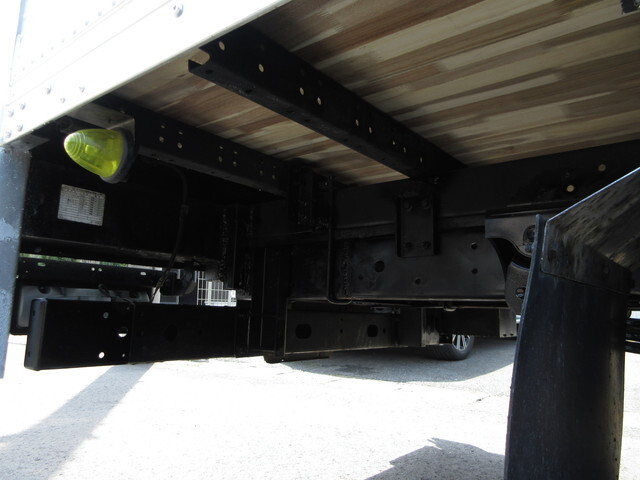 日野デュトロパネルバン小型（2t・3t）[写真32]