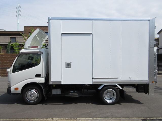 日野デュトロパネルバン小型（2t・3t）[写真05]