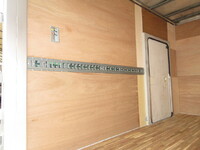 日野デュトロパネルバン小型（2t・3t）[写真10]