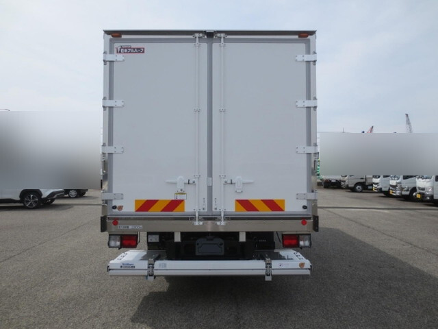 日野レンジャー冷凍車（冷蔵車）中型（4t）[写真06]