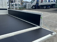 トヨタトヨエース平ボディ小型（2t・3t）[写真12]