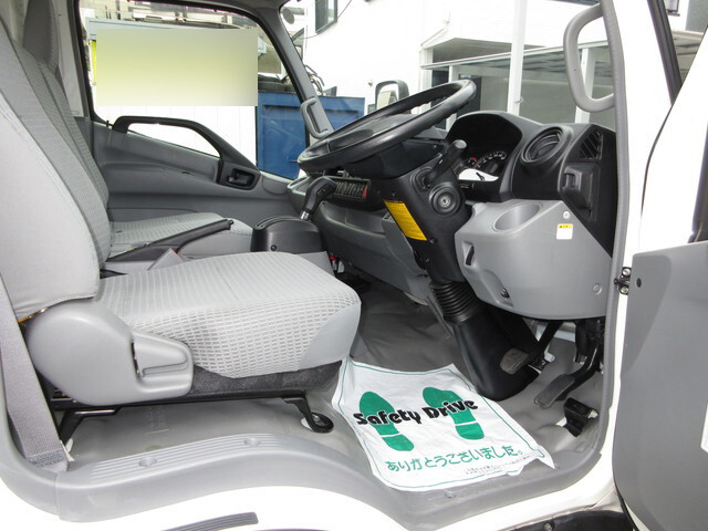 トヨタトヨエースアルミバン小型（2t・3t）[写真12]