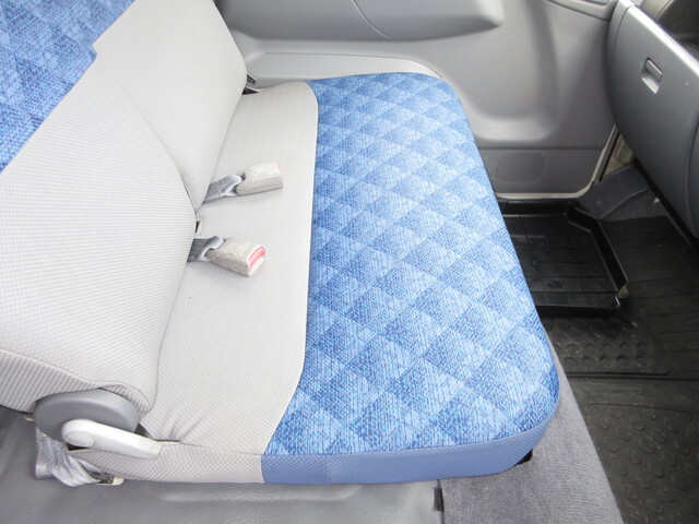 三菱ふそうキャンターアルミバン小型（2t・3t）[写真15]