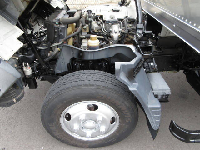 三菱ふそうキャンターアルミバン小型（2t・3t）[写真27]