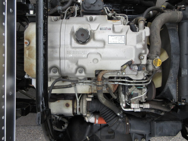 三菱ふそうキャンターアルミバン小型（2t・3t）[写真29]