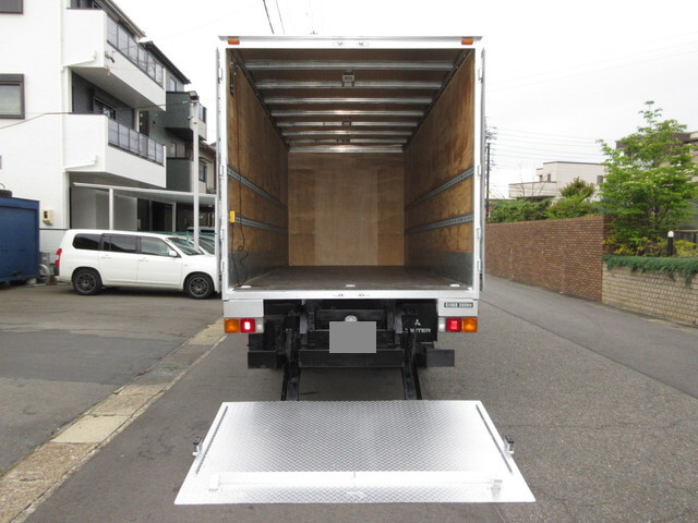 三菱ふそうキャンターアルミバン小型（2t・3t）[写真07]