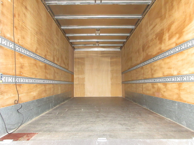 三菱ふそうキャンターアルミバン小型（2t・3t）[写真08]