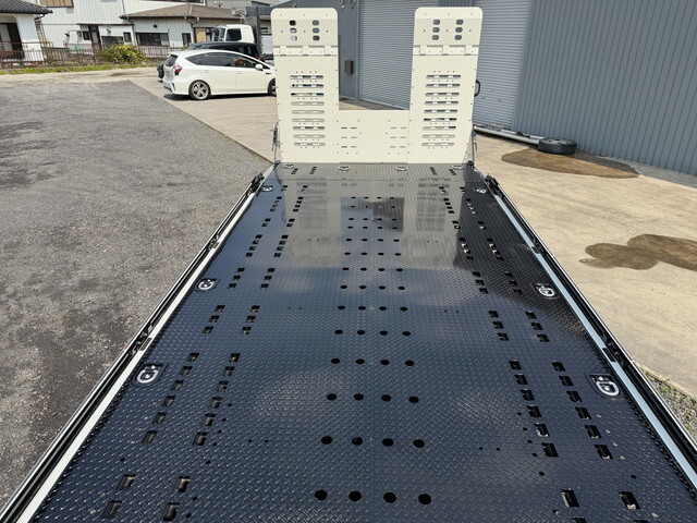 三菱ふそうキャンターセーフティローダー小型（2t・3t）[写真13]