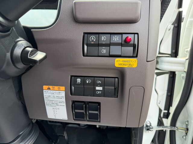 三菱ふそうキャンターセーフティローダー小型（2t・3t）[写真30]