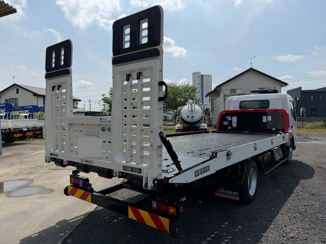 三菱ふそうキャンターセーフティローダー小型（2t・3t）[写真04]