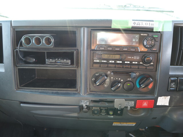 いすゞエルフクレーン6段小型（2t・3t）[写真38]