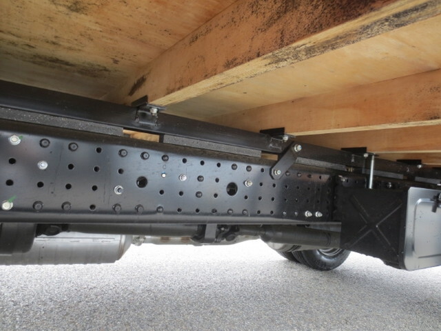 三菱ふそうキャンター平ボディ小型（2t・3t）[写真10]