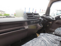 三菱ふそうキャンター平ボディ小型（2t・3t）[写真13]