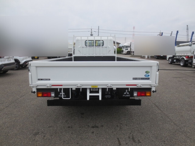 三菱ふそうキャンター平ボディ小型（2t・3t）[写真06]