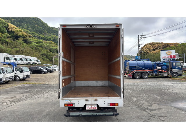三菱ふそうキャンターアルミバン小型（2t・3t）[写真11]