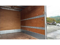 三菱ふそうキャンターアルミバン小型（2t・3t）[写真13]