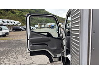 三菱ふそうキャンターアルミバン小型（2t・3t）[写真27]