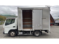 三菱ふそうキャンターアルミバン小型（2t・3t）[写真07]