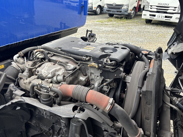 いすゞエルフパッカー車（塵芥車）小型（2t・3t）[写真28]