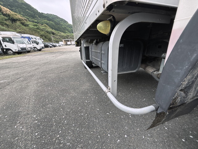 日野デュトロアルミバン小型（2t・3t）[写真18]