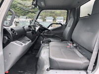 日野デュトロアルミバン小型（2t・3t）[写真31]