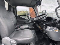 日野デュトロアルミバン小型（2t・3t）[写真32]