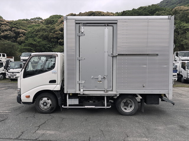 日野デュトロアルミバン小型（2t・3t）[写真05]