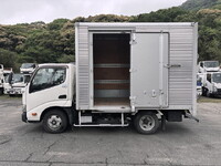 日野デュトロアルミバン小型（2t・3t）[写真07]