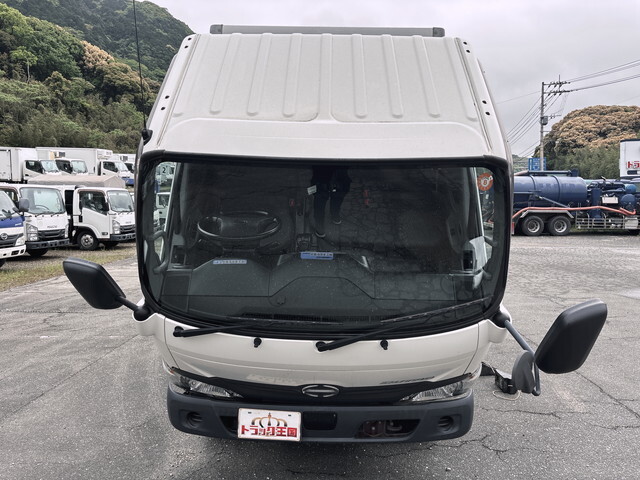 日野デュトロアルミバン小型（2t・3t）[写真09]