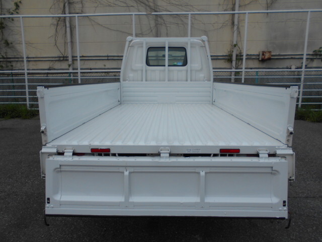 マツダボンゴ平ボディ小型（2t・3t）[写真12]