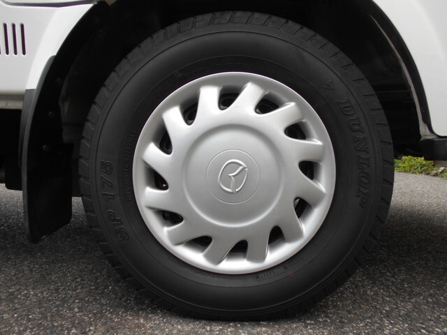 マツダボンゴ平ボディ小型（2t・3t）[写真21]