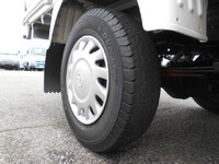 マツダボンゴ平ボディ小型（2t・3t）[写真24]