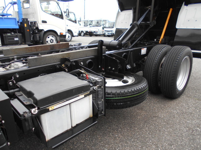 三菱ふそうキャンターダンプ小型（2t・3t）[写真18]